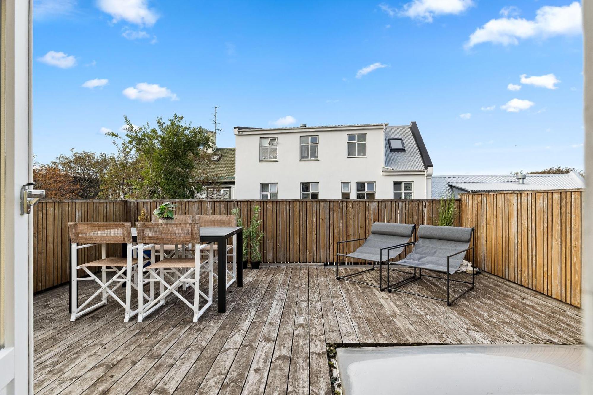 Massive Villa In Downtown Reykjavik With A Sauna Exterior photo